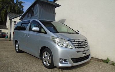 2013 !!  TOYOTA ALPHARD CAMPER~~4 BERTH~~FRIDGE/FREEZER~~OFF GRID SOLAR~~STUNNING 