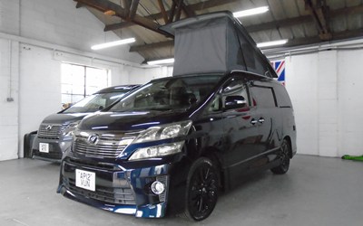 2012 !! TOYOTA  VELLFIRE  CAMPER~FRIDGE/FREEZER~OFF GRID SOLAR ~~LOW MILES