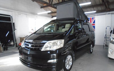 TOYOTA ALPHARD~4 BERTH~OFF GRID SOLAR~APPLE CAR PLAY~FRIDGE/FREEZER
