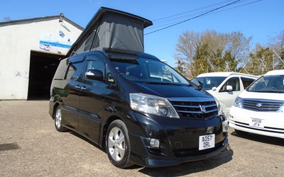 2007 TOYOTA ALPHARD CAMPER ~FRIDGE/FREEZER~OFF GRID SOLAR