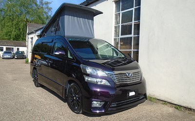 2010 TOYOTA VELLFIRE CAMPER ~~OFF GRID SOLAR~~MET BURGUNDY