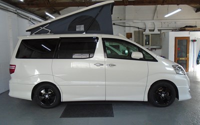 2008 TOYOTA ALPHARD CAMPER 2.4 LOW EMISSIONS COMPLIANT+++OFF GRID SOLAR FREE POWER.