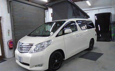 2010 NEW SHAPE  TOYOTA ALPHARD CAMPER ~~OFF GRID SOLAR ~~FRIDGE/FREEZER~
