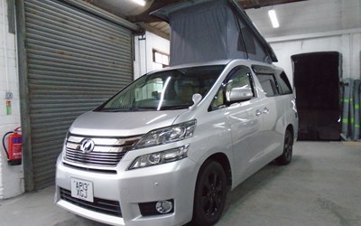 2013  TOYOTA VELLFIRE  CAMPER~~4 BERTH~~FRIDGE/FREEZER~~OFF GRID SOLAR~~STUNNING 