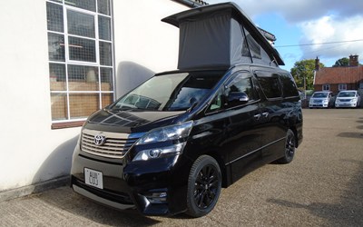 2011 TOYOTA VELLFIRE  CAMPER~OFF GRID SOLAR~FRIDGE/FREEZER~GOLD EDITION