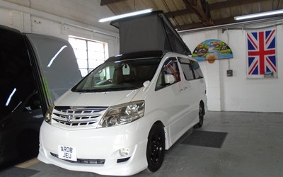 2008 TOYOTA ALPHARD CAMPER~SOLAR PANEL~APPLE CAR PLAY~~TOWBAR~NEW AWNING !!!