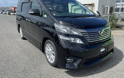 2011 TOYOTA VELLFIRE CAMPER ~OFF GRID SOLAR~ONLY 15,600 MILES FROM NEW !!!!!!!