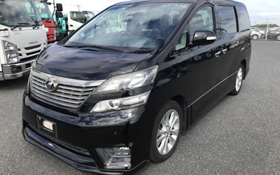 GEN 2 TOYOTA VELLFIRE ~OFF GRID SOLAR~APPLE CAR PLAY~FRIDGE/FREEZER